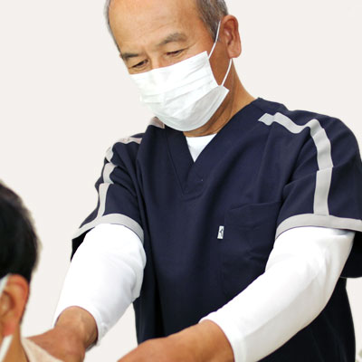 必要以上の会話は慎みます